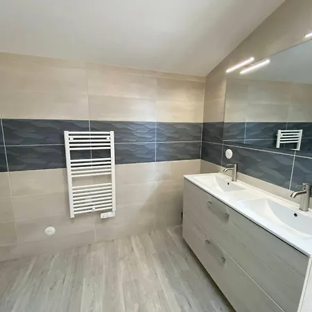 בית נופש La Thalassa *